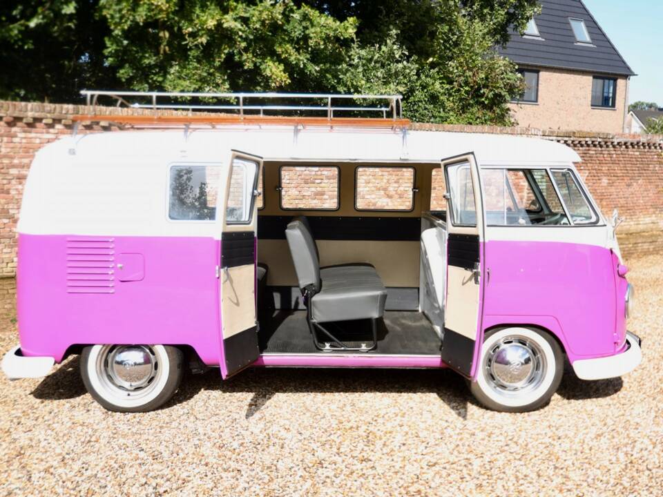 Image 22/50 of Volkswagen T1 Kombi (1958)