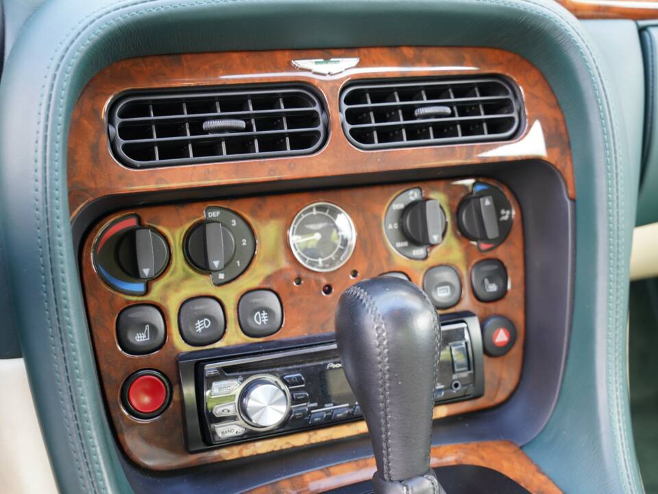 Bild 32/50 von Aston Martin DB 7 Vantage (2001)