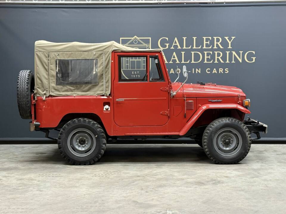 Immagine 7/50 di Toyota Land Cruiser FJ 40 (1975)