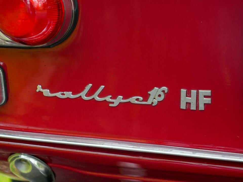 Image 34/36 of Lancia Fulvia Coupe HF 1.6 (1971)