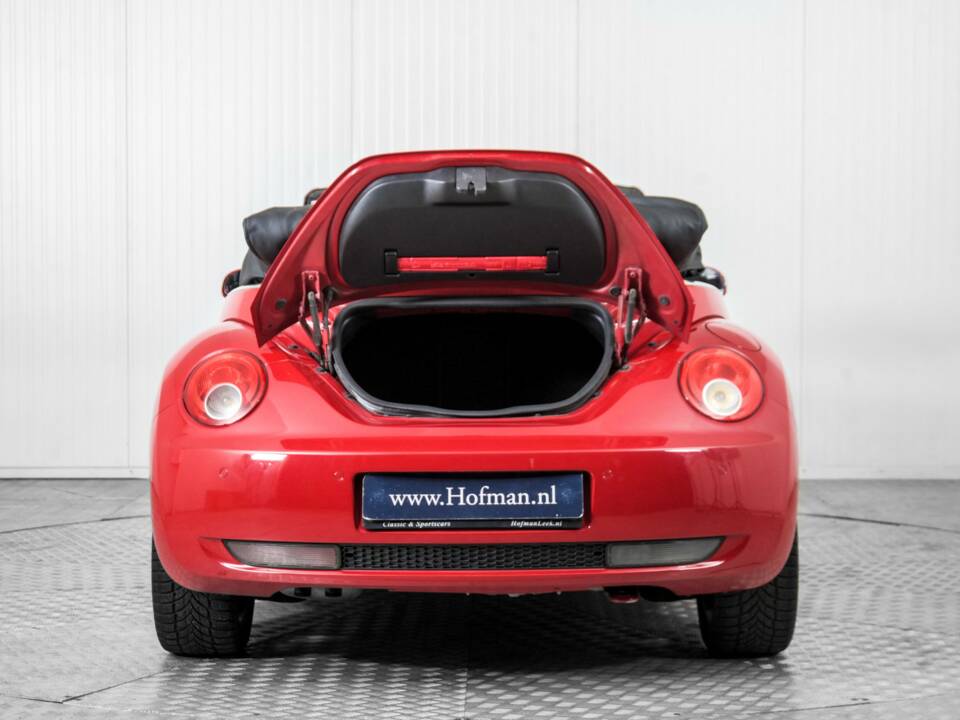 Image 40/50 de Volkswagen New Beetle 2.0 (2006)
