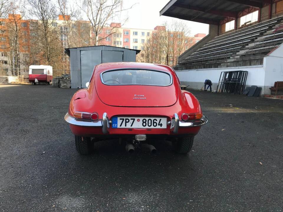 Image 5/8 de Jaguar Type E 3.8 (1964)