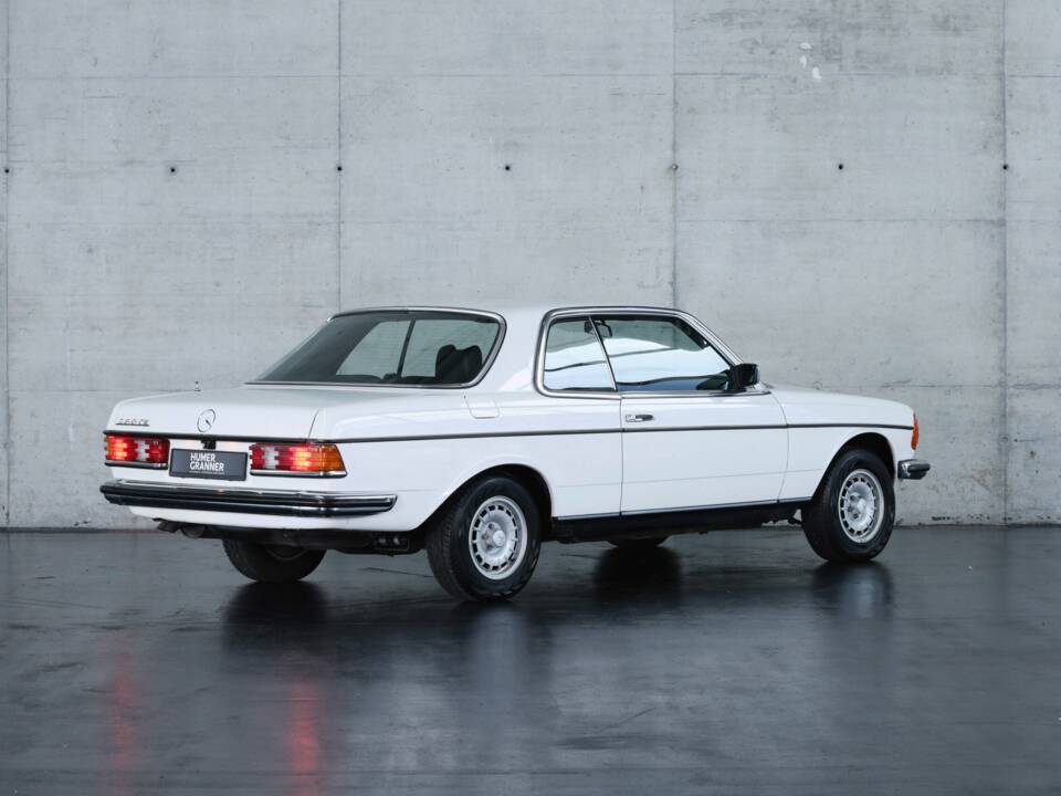 Image 4/36 of Mercedes-Benz 280 CE (1979)