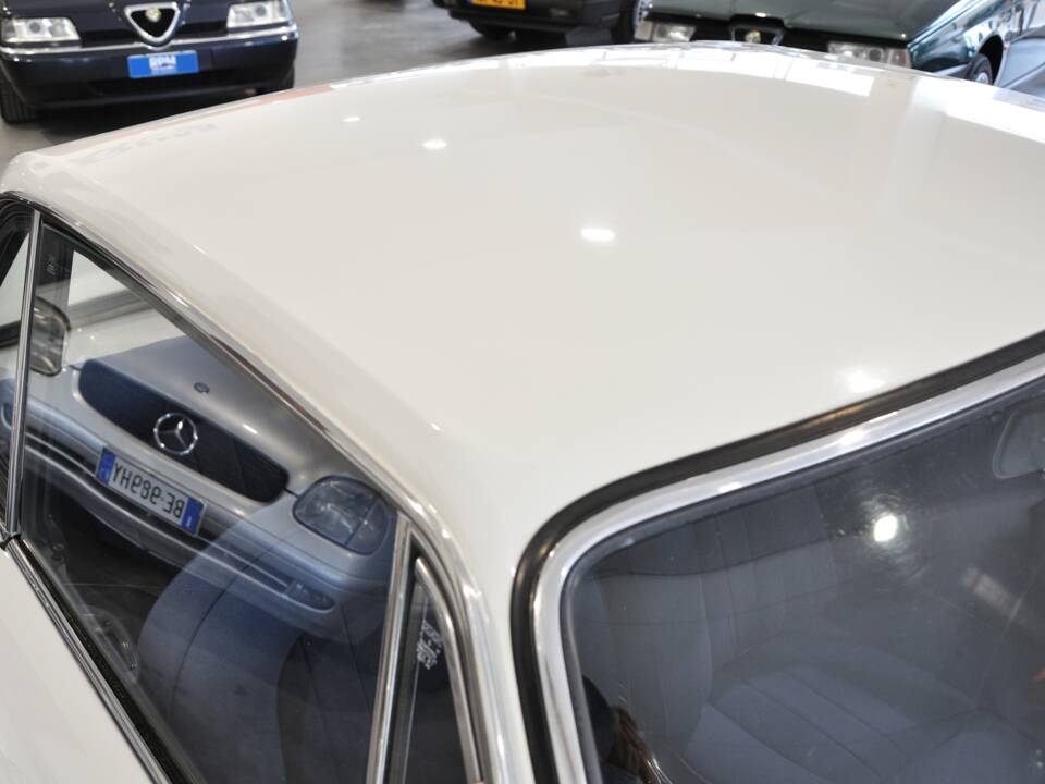 Image 17/32 of Lancia Fulvia 1.3 S (1973)