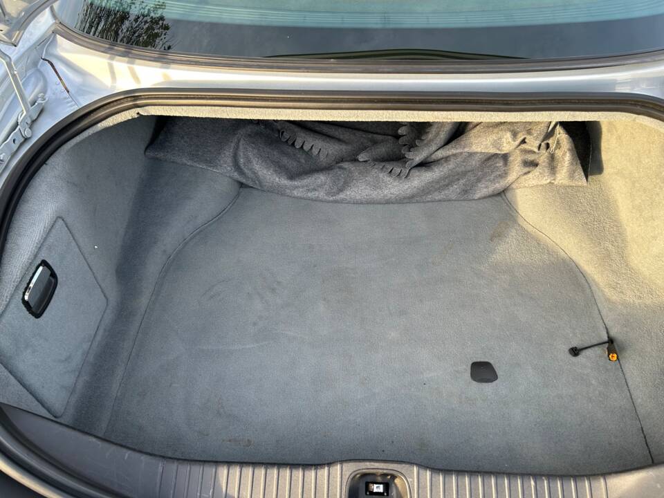 Bild 18/24 von Jaguar XJ 2.7 D (2007)