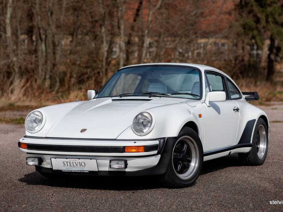 Image 2/46 of Porsche 911 Turbo 3.3 (1980)