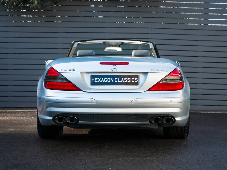 Image 29/51 of Mercedes-Benz SL 65 AMG (2007)