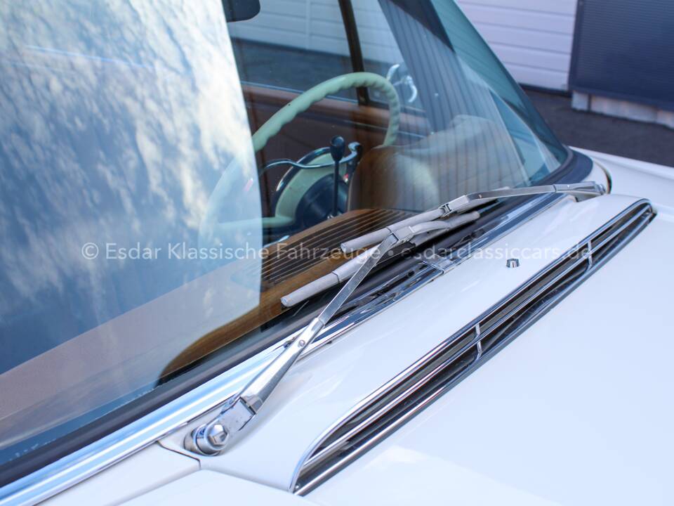 Image 7/32 of Mercedes-Benz 250 SE (1967)
