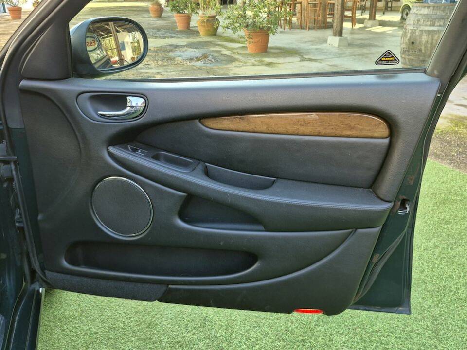 Imagen 28/45 de Jaguar X-Type 2.5 V6 (2002)