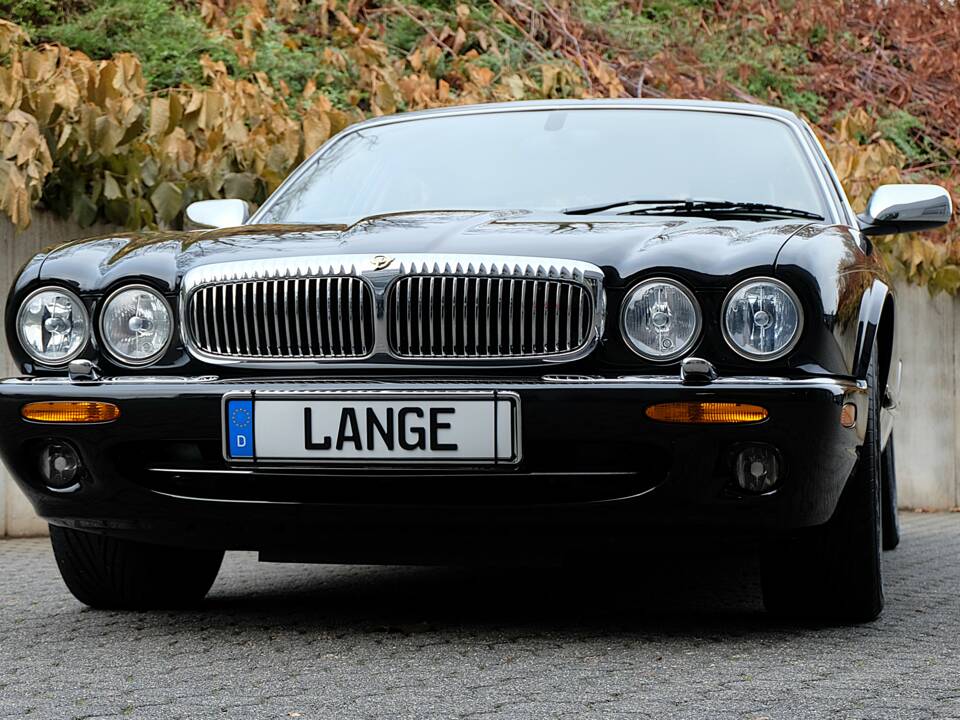 Image 11/60 de Daimler Super V8 (2000)