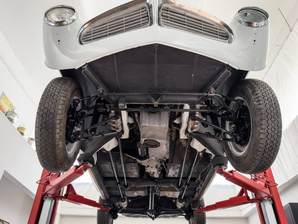 Image 39/50 of BMW 507 (1957)
