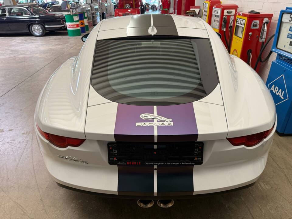 Afbeelding 14/18 van Jaguar F-Type (2017)