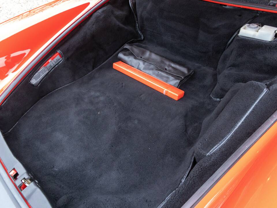 Bild 30/50 von Porsche 911 Carrera 3.2 (1988)