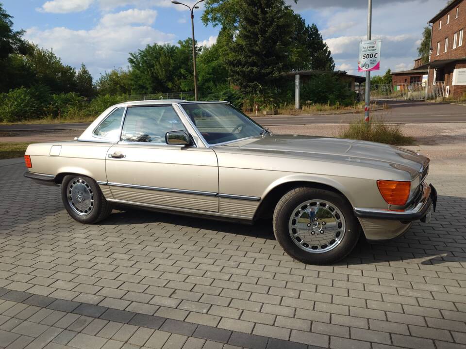 Image 13/43 de Mercedes-Benz 560 SL (1988)