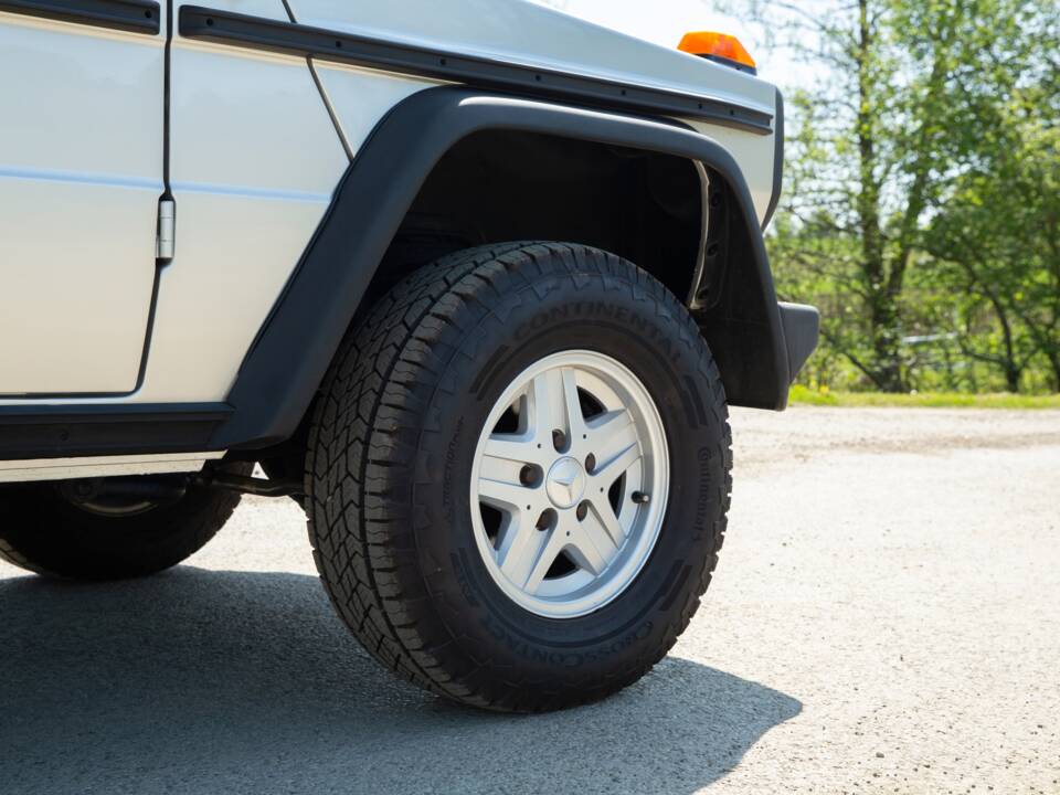 Image 20/45 of Mercedes-Benz 280 GE (LWB) (1989)