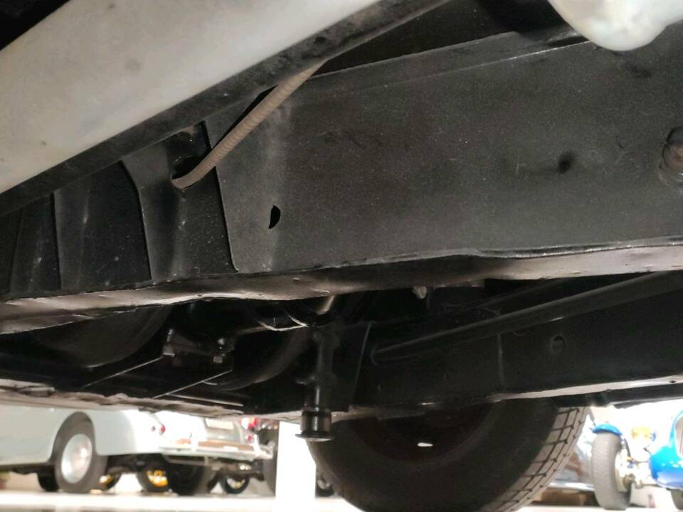 Bild 42/47 von Lagonda 3 Litre MK II (1957)