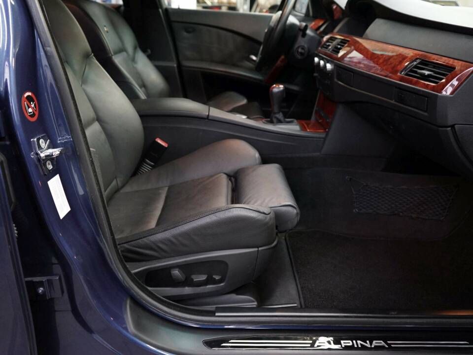 Image 18/45 of ALPINA B5 (2005)