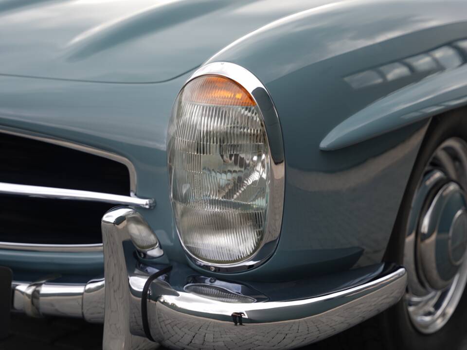 Image 27/43 of Mercedes-Benz 300 SL Roadster (1960)