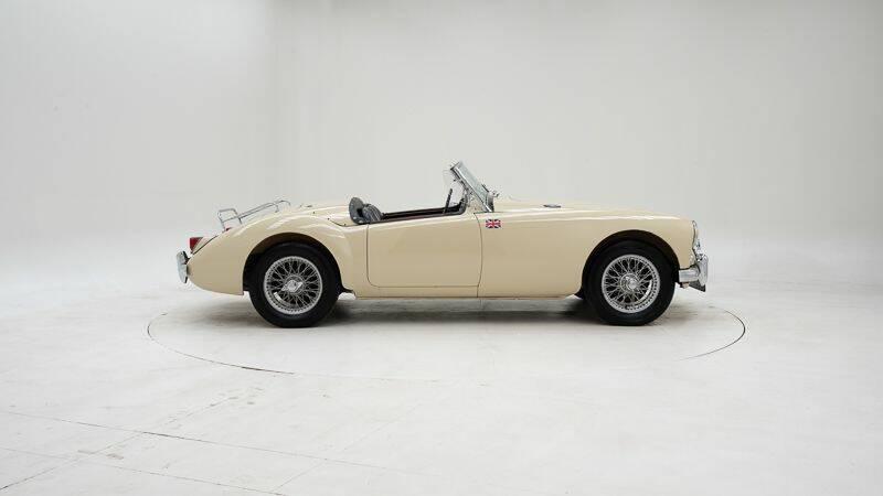 Image 6/15 de MG MGA 1500 (1957)