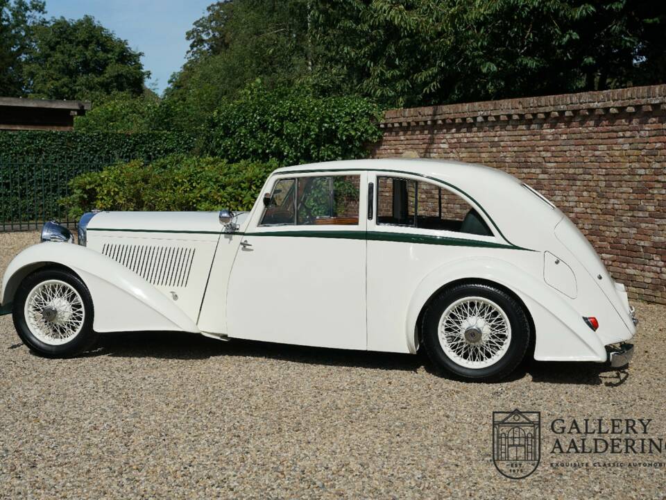 Bild 35/50 von Bentley 3 1/2 Liter Park Ward FHC (1933)