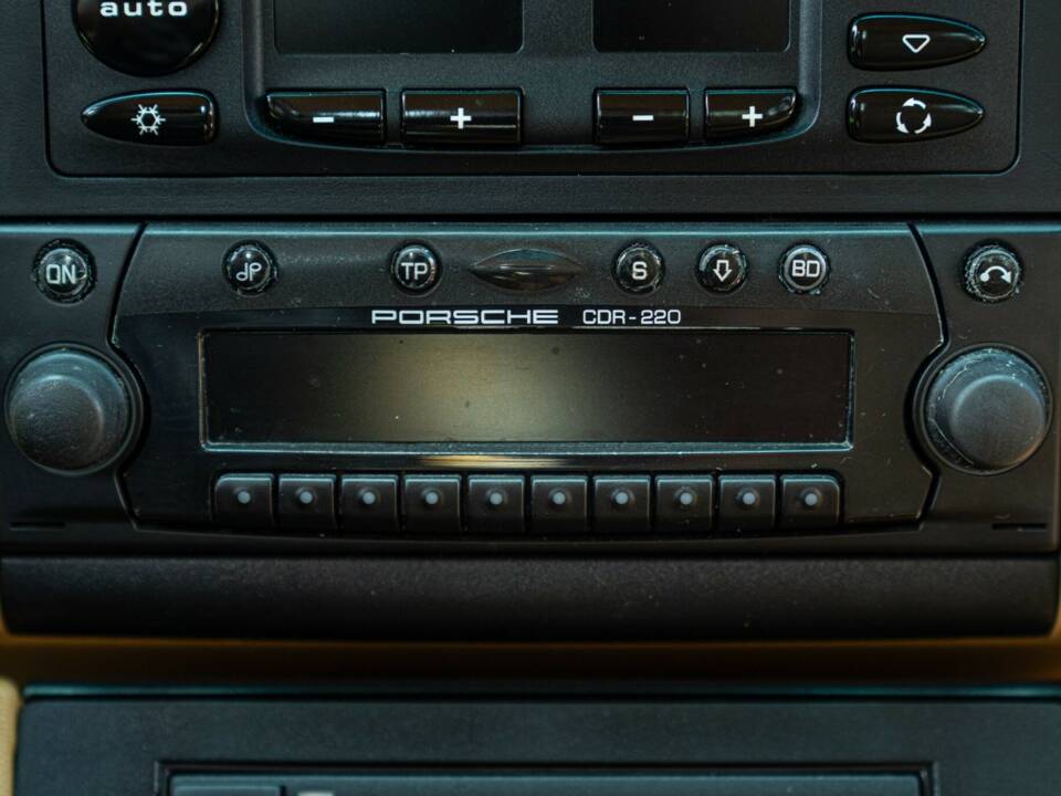 Bild 35/50 von Porsche 911 Carrera (1999)