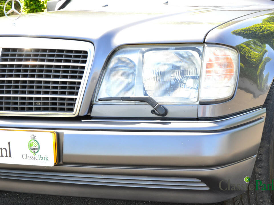 Bild 36/44 von Mercedes-Benz E 280 T (1994)