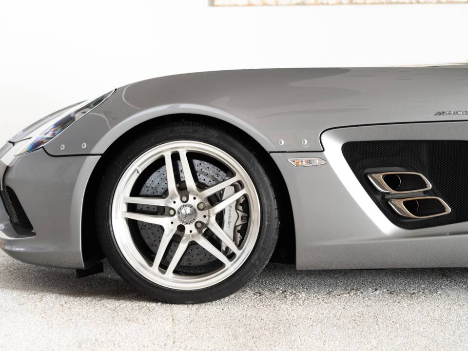 Bild 22/64 von Mercedes-Benz SLR Stirling Moss (2009)