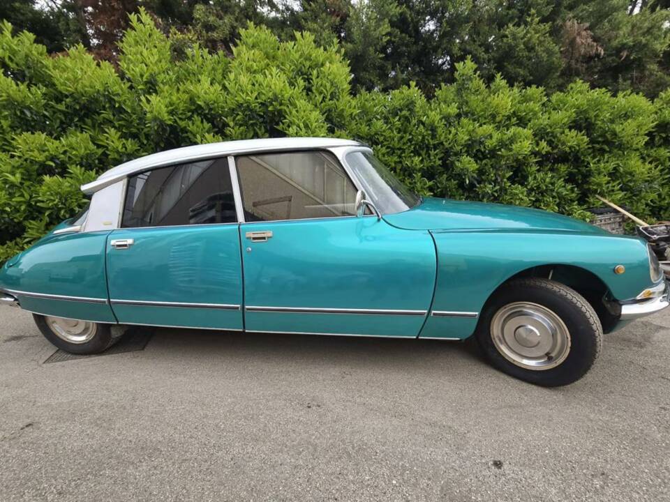 Bild 17/44 von Citroën DS 23 Pallas (1973)