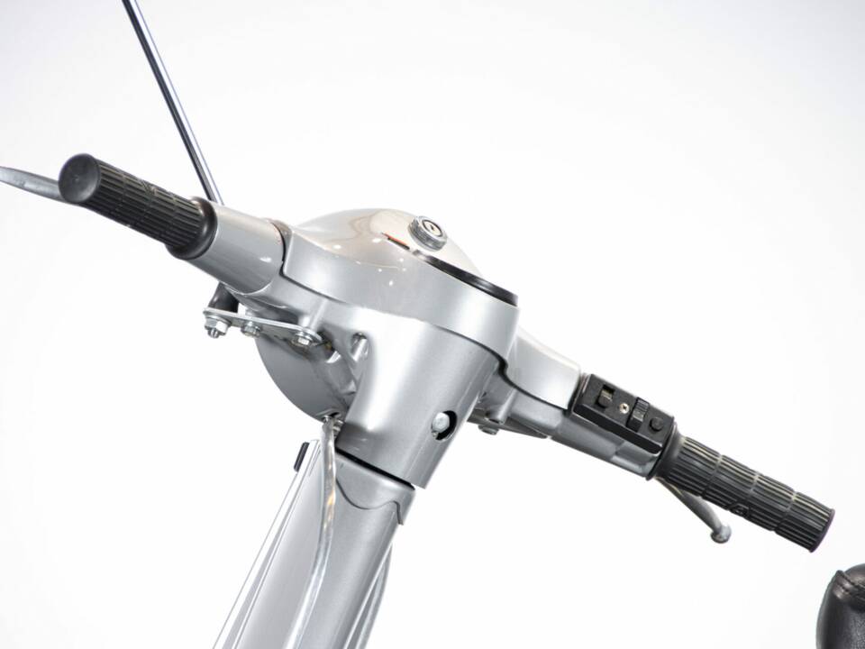 Bild 14/47 von Piaggio Vespa P 200 E (1977)