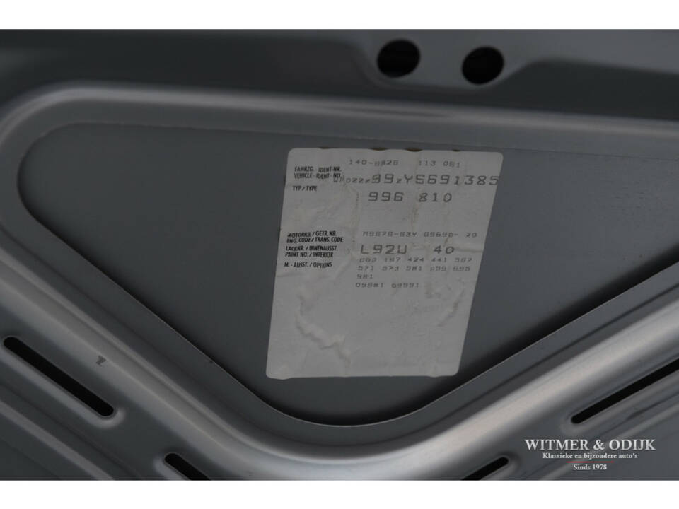 Image 32/33 of Porsche 911 GT3 (2000)