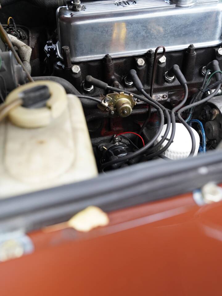 Image 87/100 of MG MGB (1978)