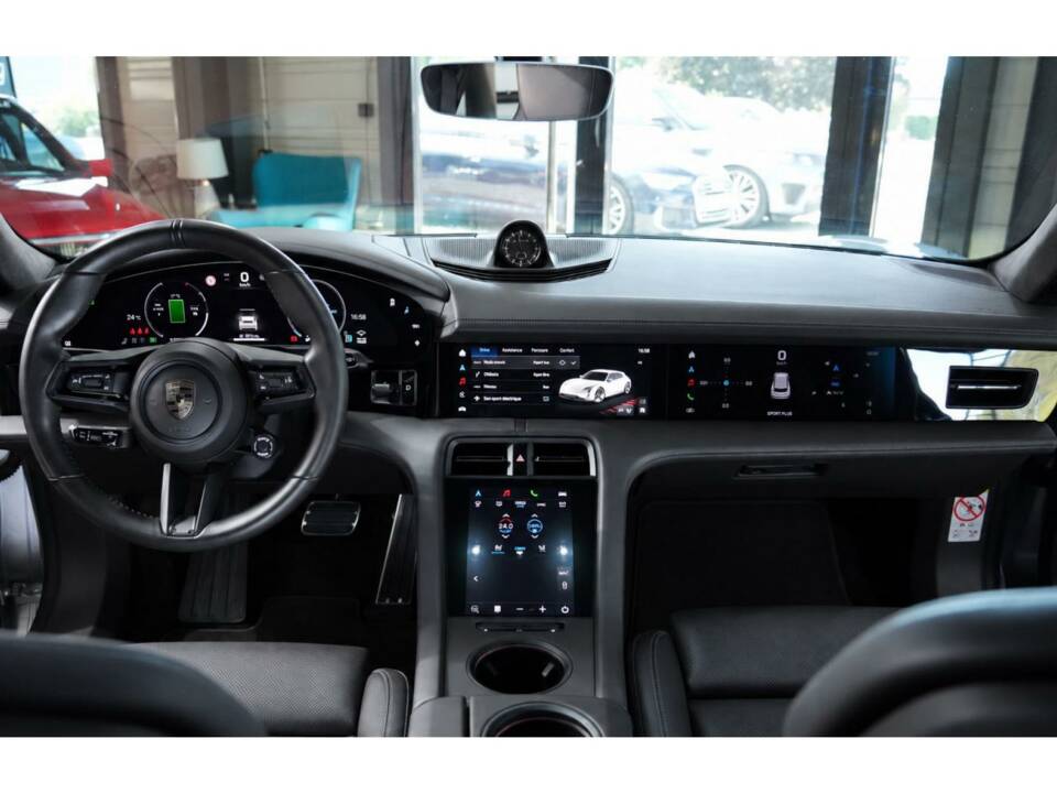 Image 3/5 of Porsche Taycan 4S Sport Turismo (2024)
