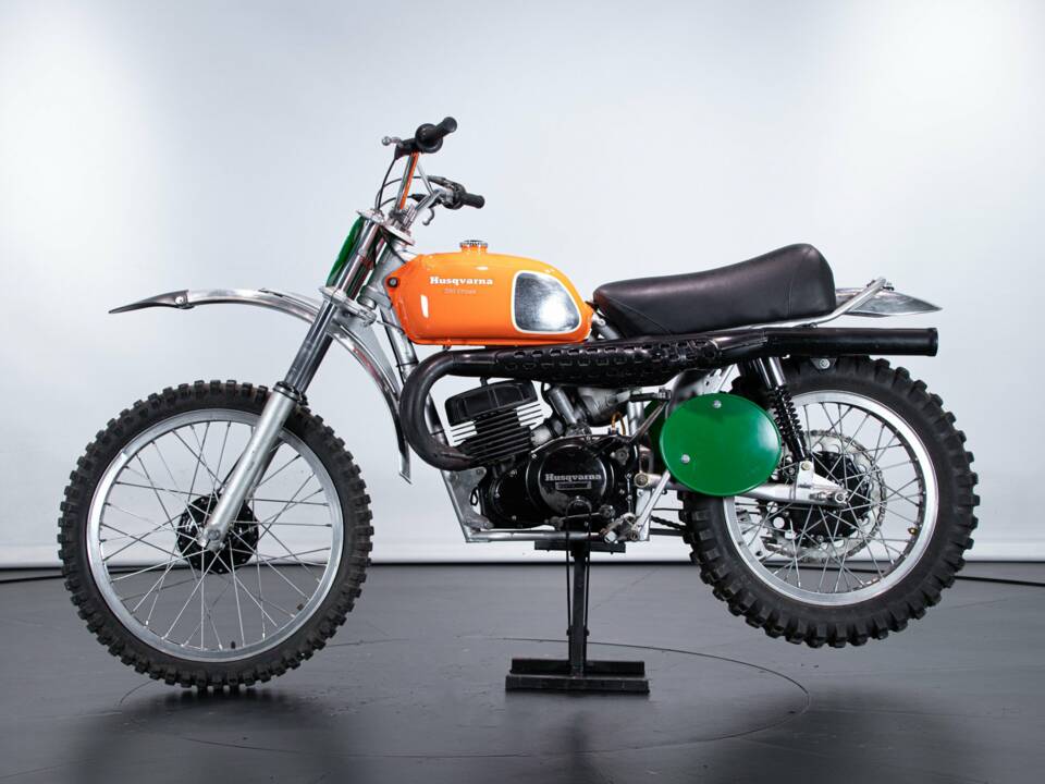 Imagen 1/50 de Husqvarna DUMMY (1972)