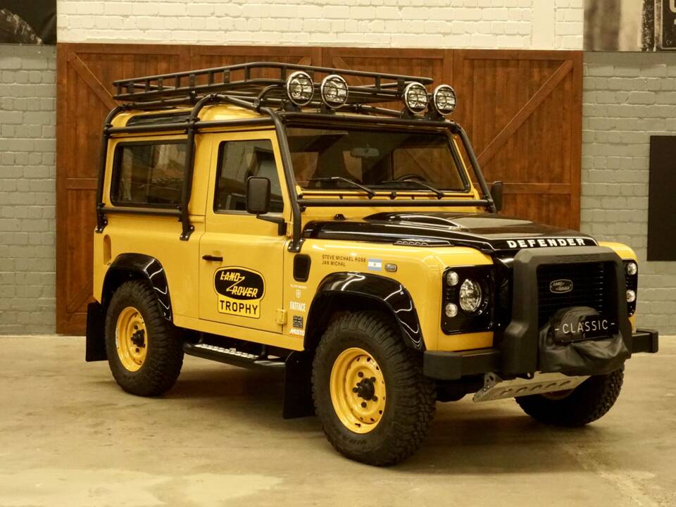 Immagine 1/30 di Land Rover Defender Works V8 Trophy (2015)