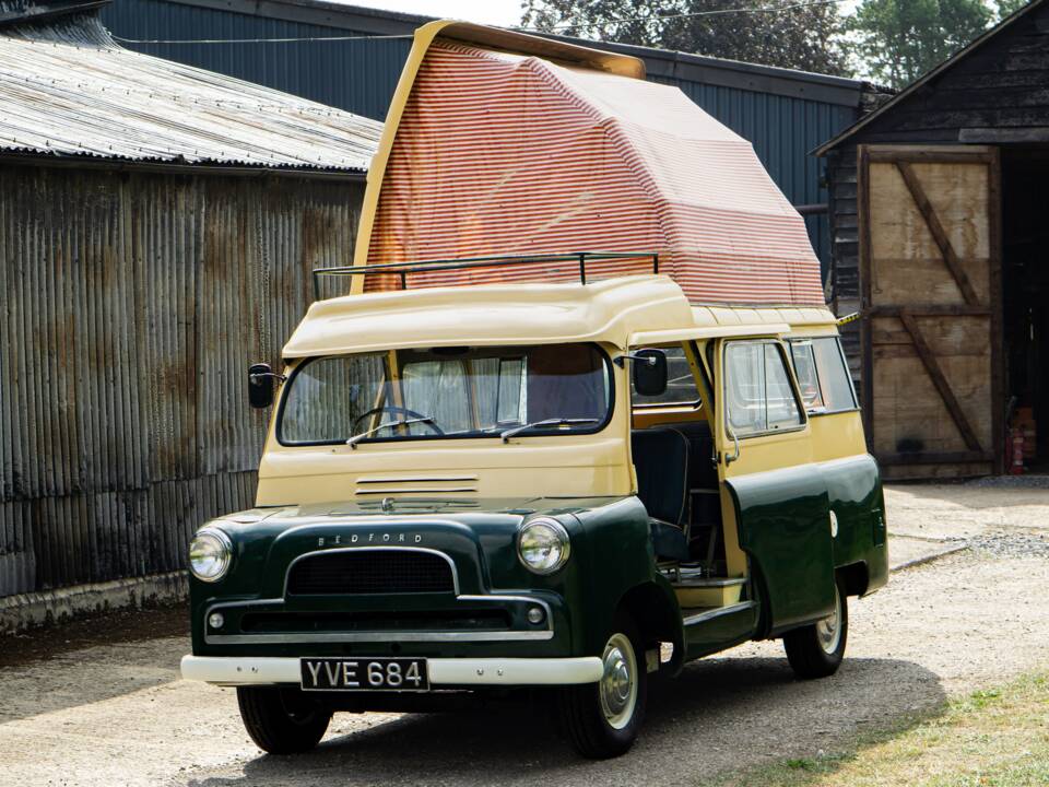 Image 7/50 of Bedford CA Dormobile (1961)
