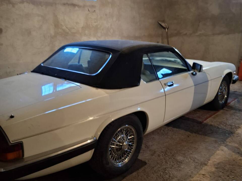 Image 5/6 de Jaguar XJ-S V12 (1988)
