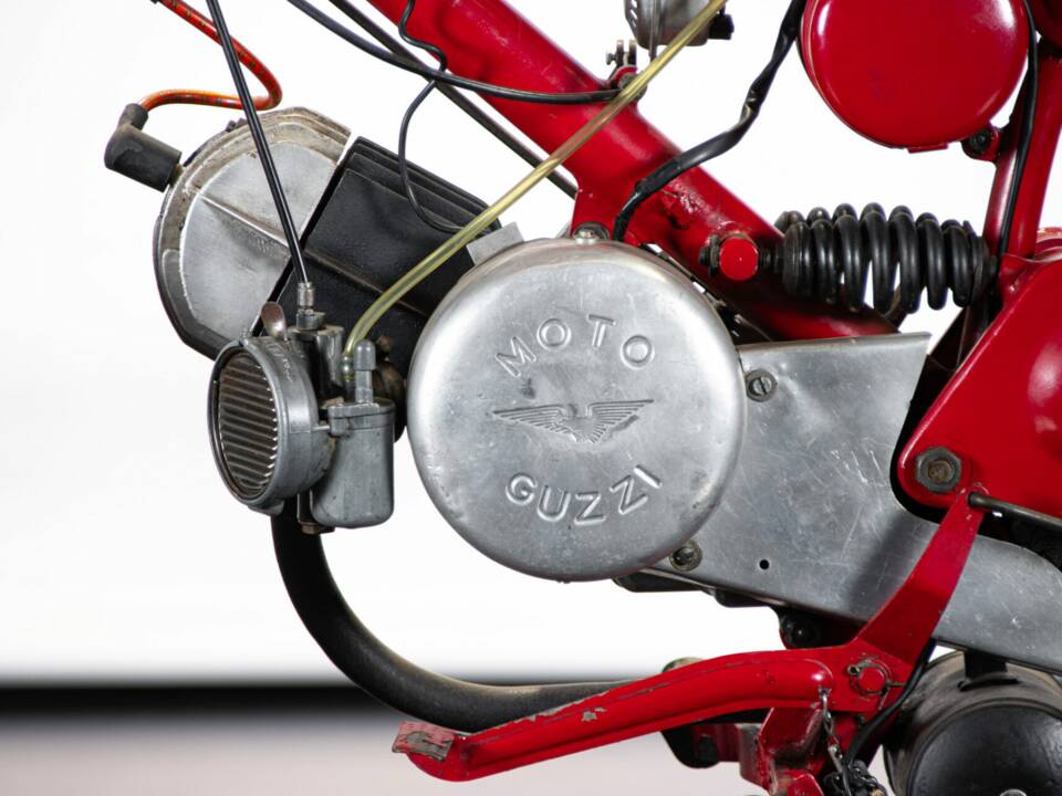 Immagine 17/50 di Moto Guzzi Motoleggera 65 (1951)