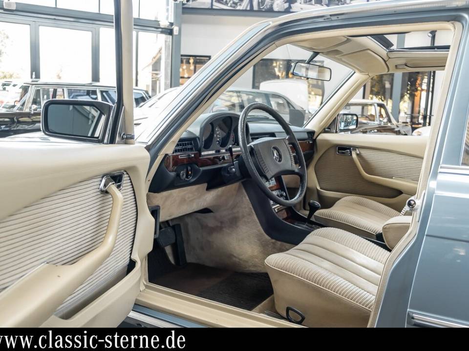 Image 13/15 de Mercedes-Benz 450 SEL 6,9 (1978)