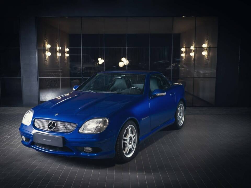 Afbeelding 2/15 van Mercedes-Benz SLK 32 AMG (2002)