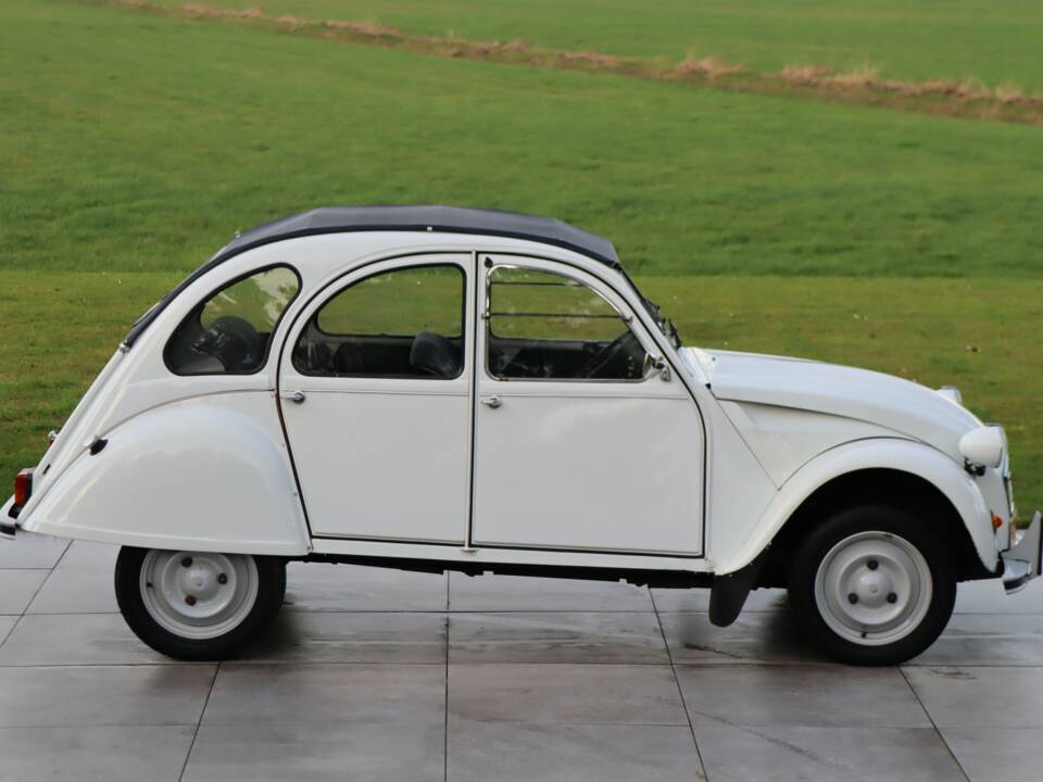 Image 27/50 of Citroën 2 CV 6 (1985)