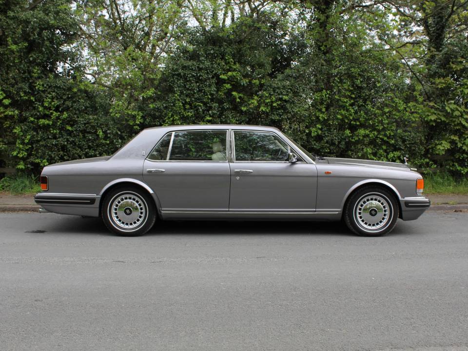 Image 7/20 of Rolls-Royce New Silver Dawn (1996)