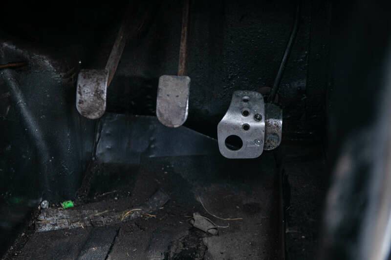 Image 13/42 of MG MGB GT (1972)