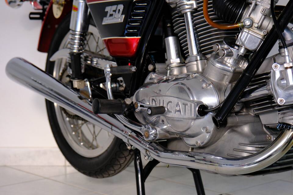 Immagine 27/96 di Ducati 750 GT (1974)