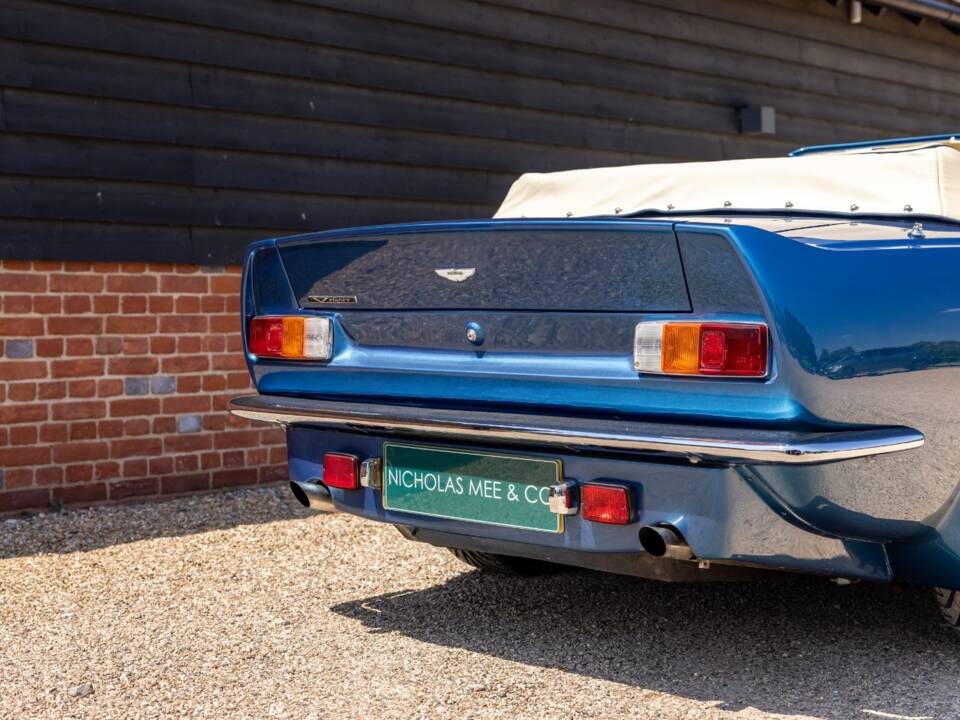 Afbeelding 20/40 van Aston Martin V8 Vantage Volante X-Pack (1989)