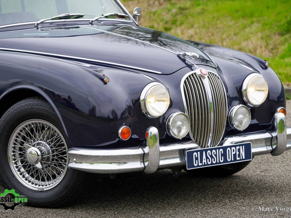 Image 28/42 of Jaguar Mk II 3.8 (1963)