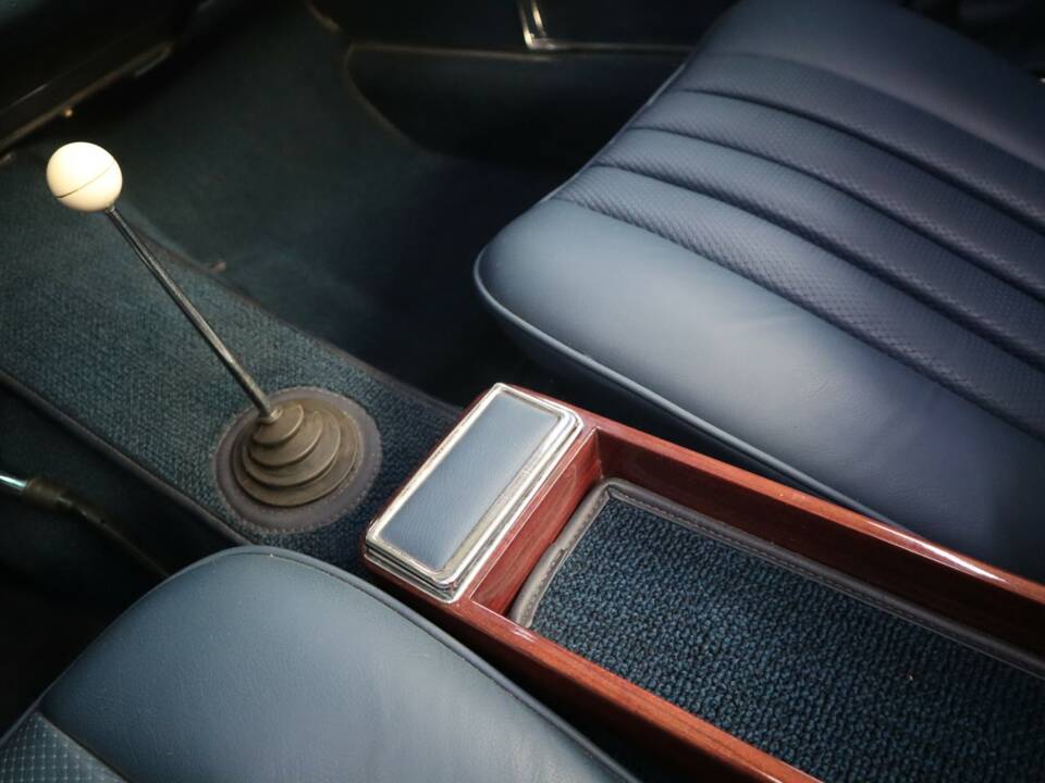 Bild 26/45 von Mercedes-Benz 280 SL (1968)