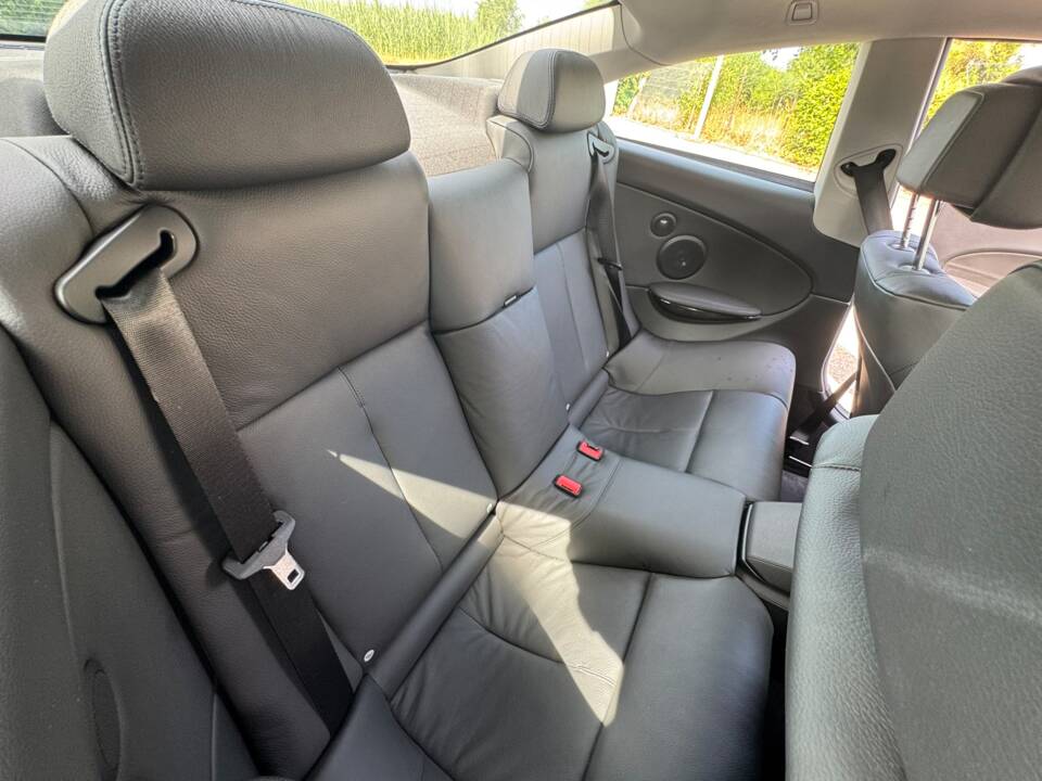 Bild 58/99 von BMW 650i (2007)