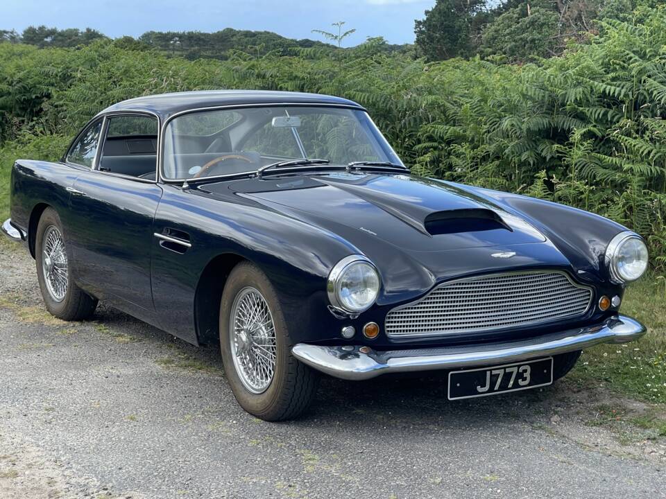 Image 1/12 of Aston Martin DB 4 (1959)