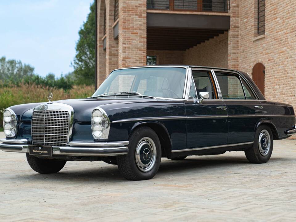 Image 1/50 of Mercedes-Benz 300 SEL 3.5 (1973)