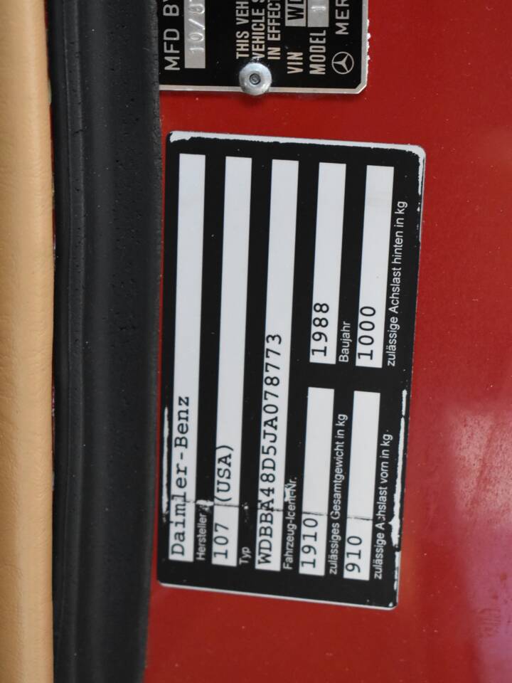 Image 59/94 of Mercedes-Benz 560 SL (1988)